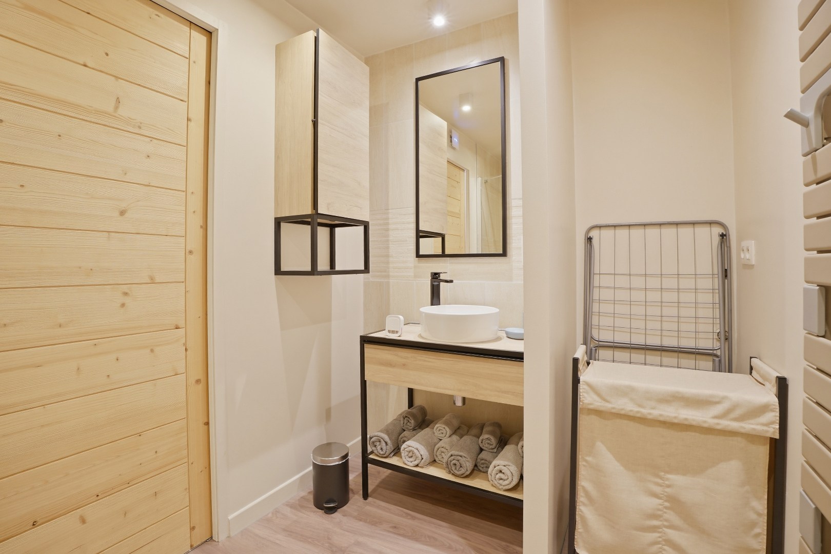 Recent gerenoveerde vakantiewoning (type bungalow) met 2 slaapkamers te Koksijde. 