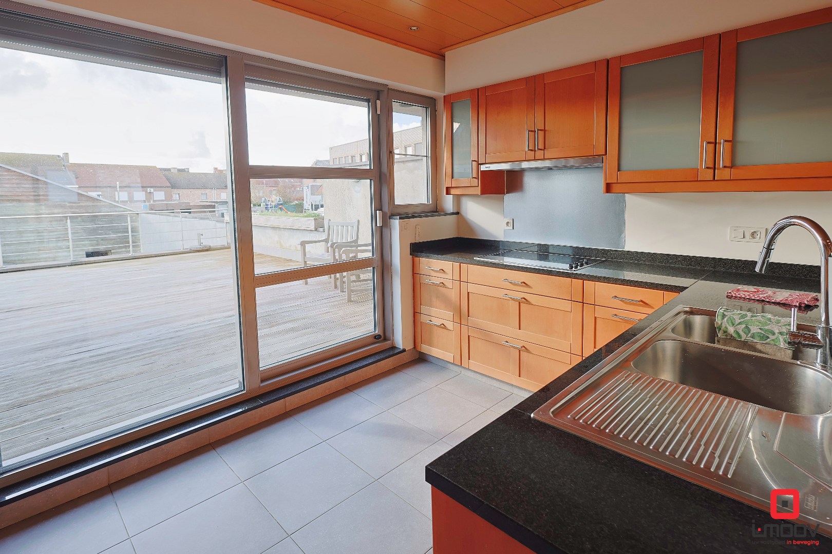 Bel-etagewoning met tuin, loods (450 m²) en tal van mogelijkheden 