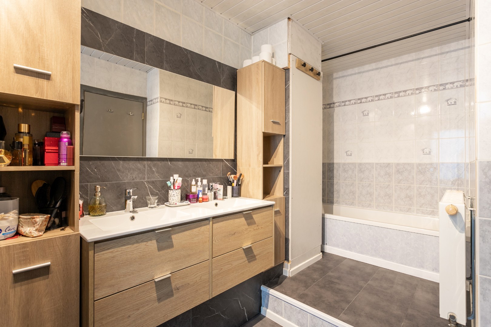 Instapklare woning met 3 slaapkamers, veranda en garagebox in Lembeek 