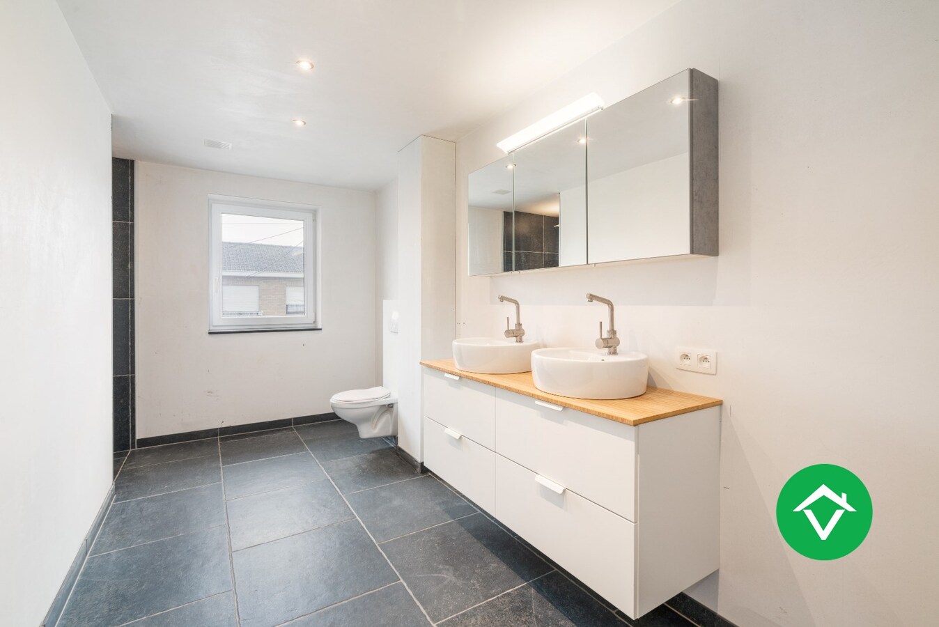 Nieuwbouwwoning met drie slaapkamers te koop in Kortemark 