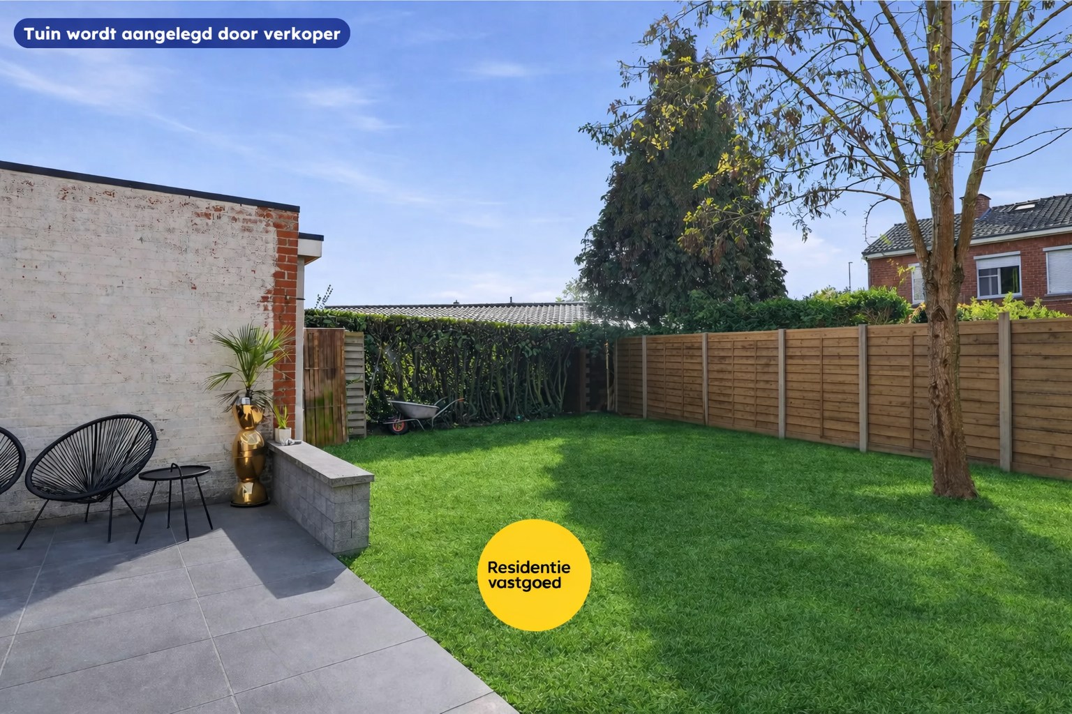 Halfopen bebouwing in een rustige woonwijk te Loppem 