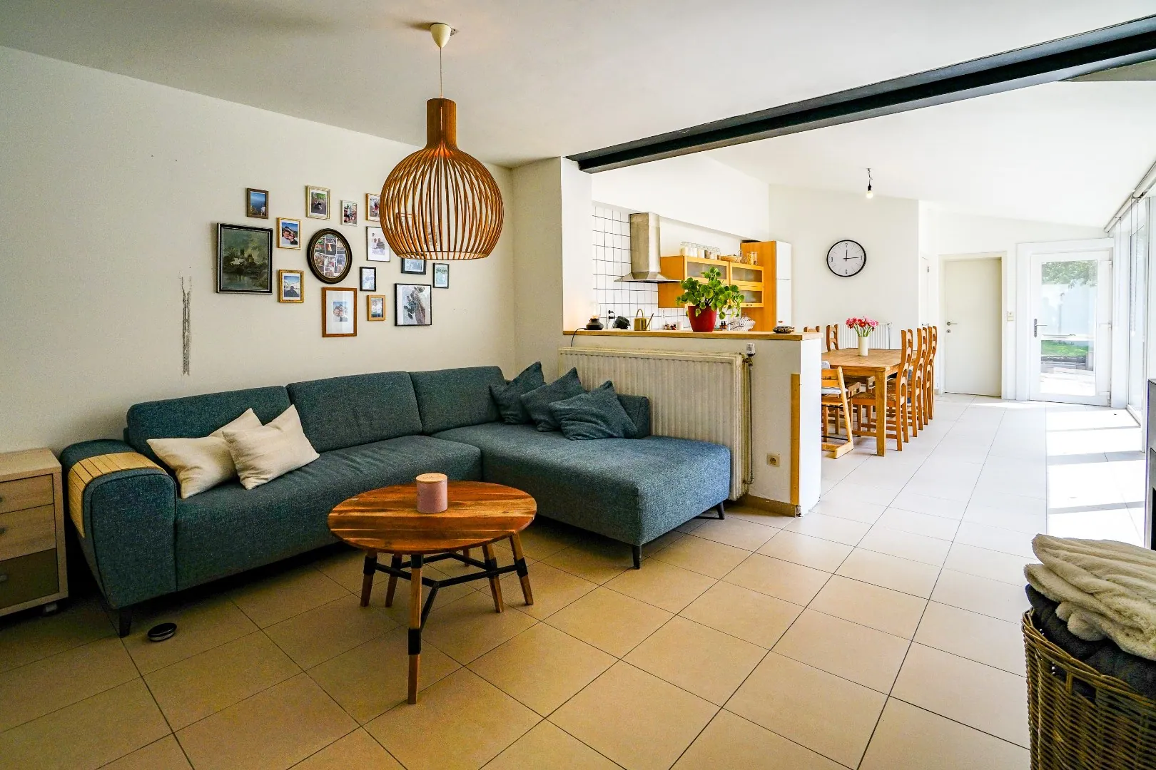 Instapklare woning met Zuidgerichte tuin in hartje Torhout!