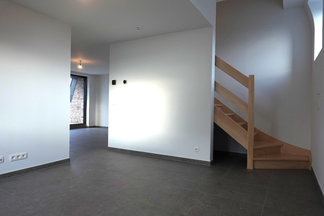 Prachtig 3-slaapkamerappartement met staanplaats in het voormalige gemeentehuis van Vleteren 