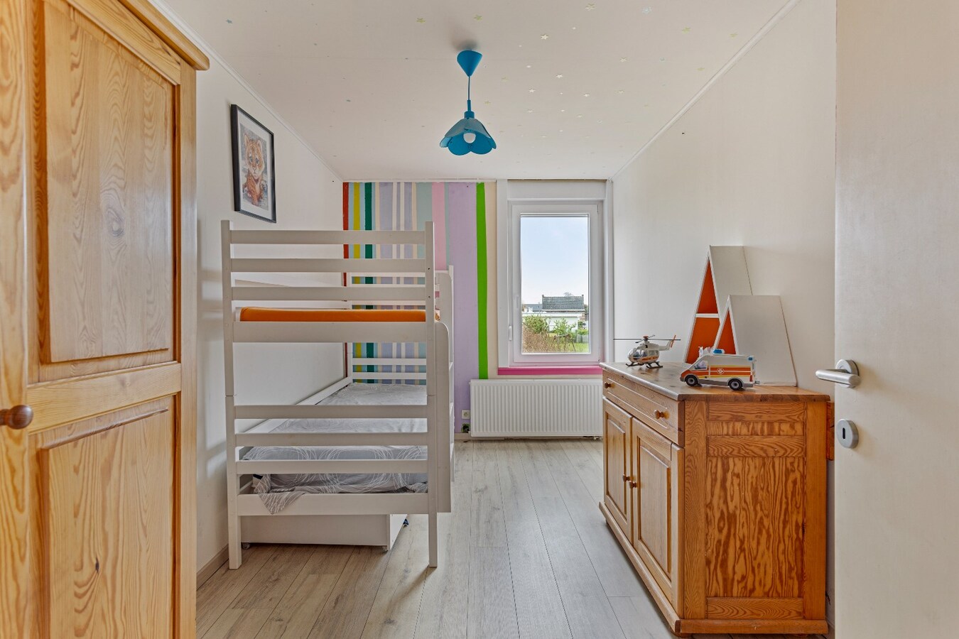 Instapklare ruime woning met praktijkruimte 