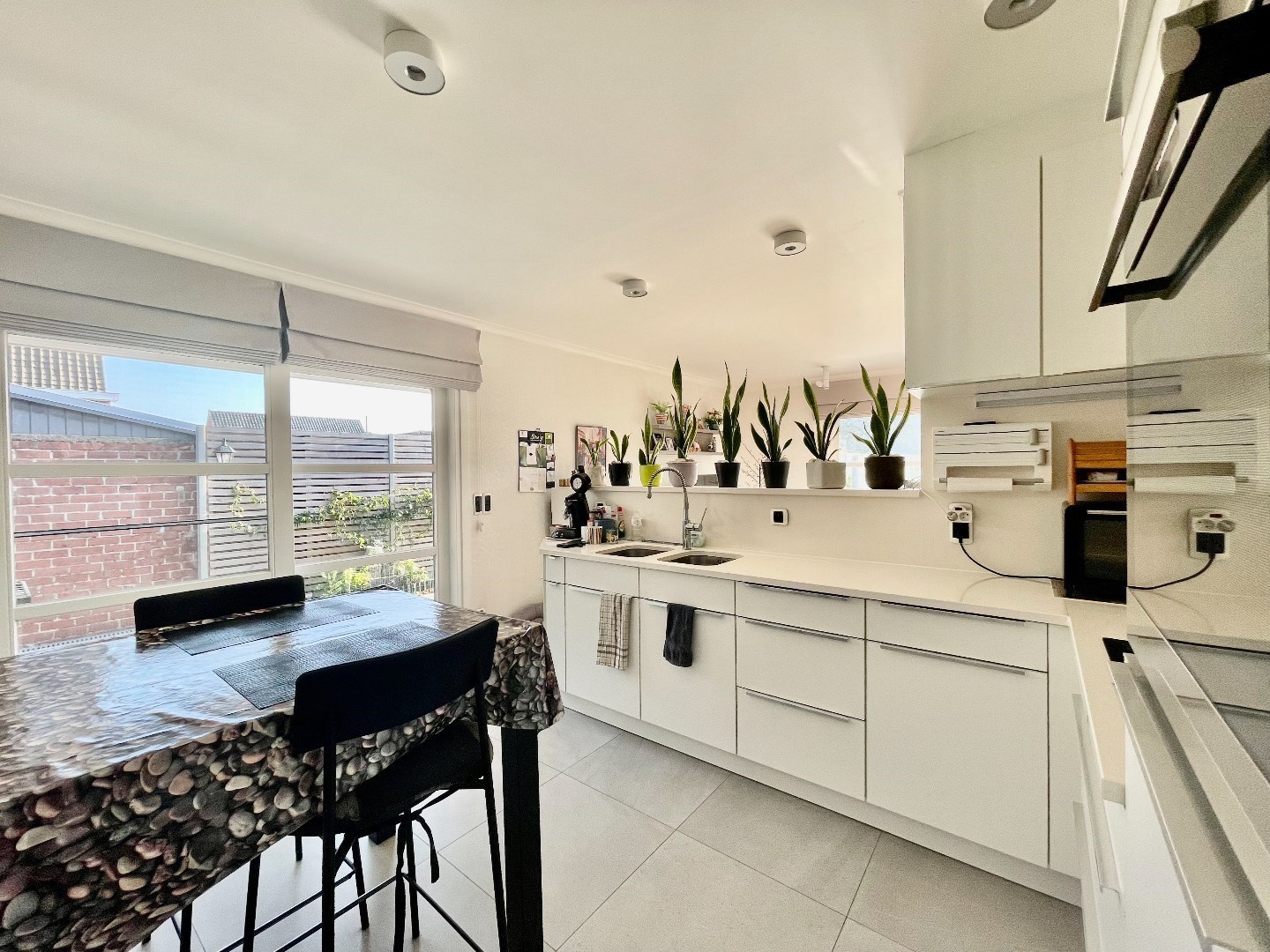 VERLAAGDE PRIJS - Gelijkvloerse villa met prachtige tuin op 850m² 