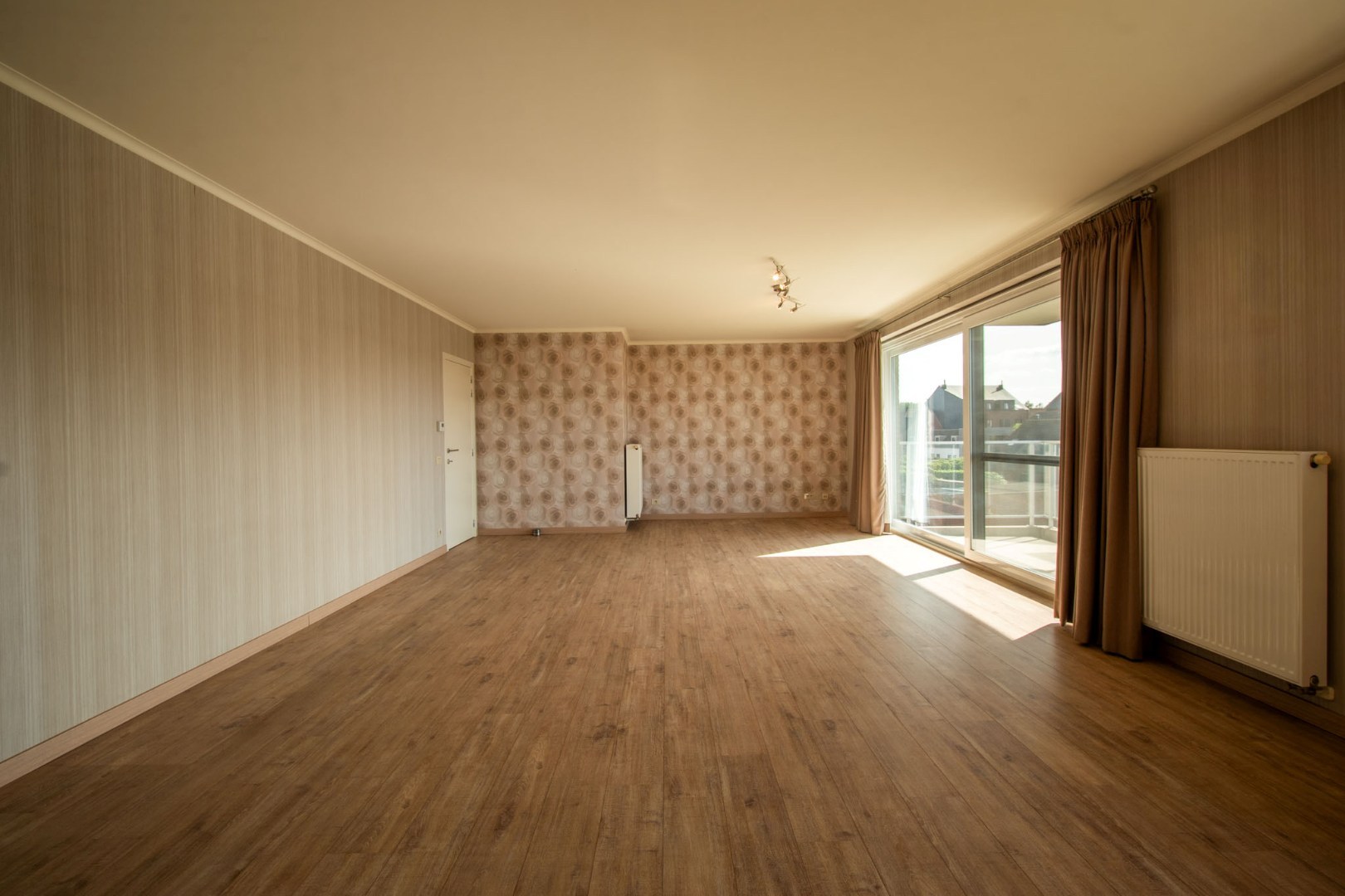 Instapklaar appartement met 3 slaapkamers, terras en garage 