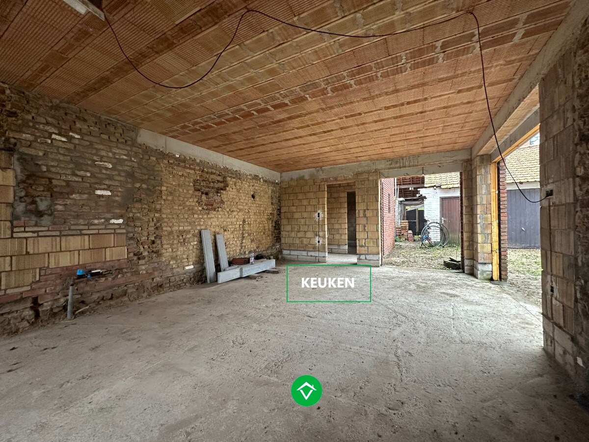 Woning met 4 slaapkamers te Eernegem 