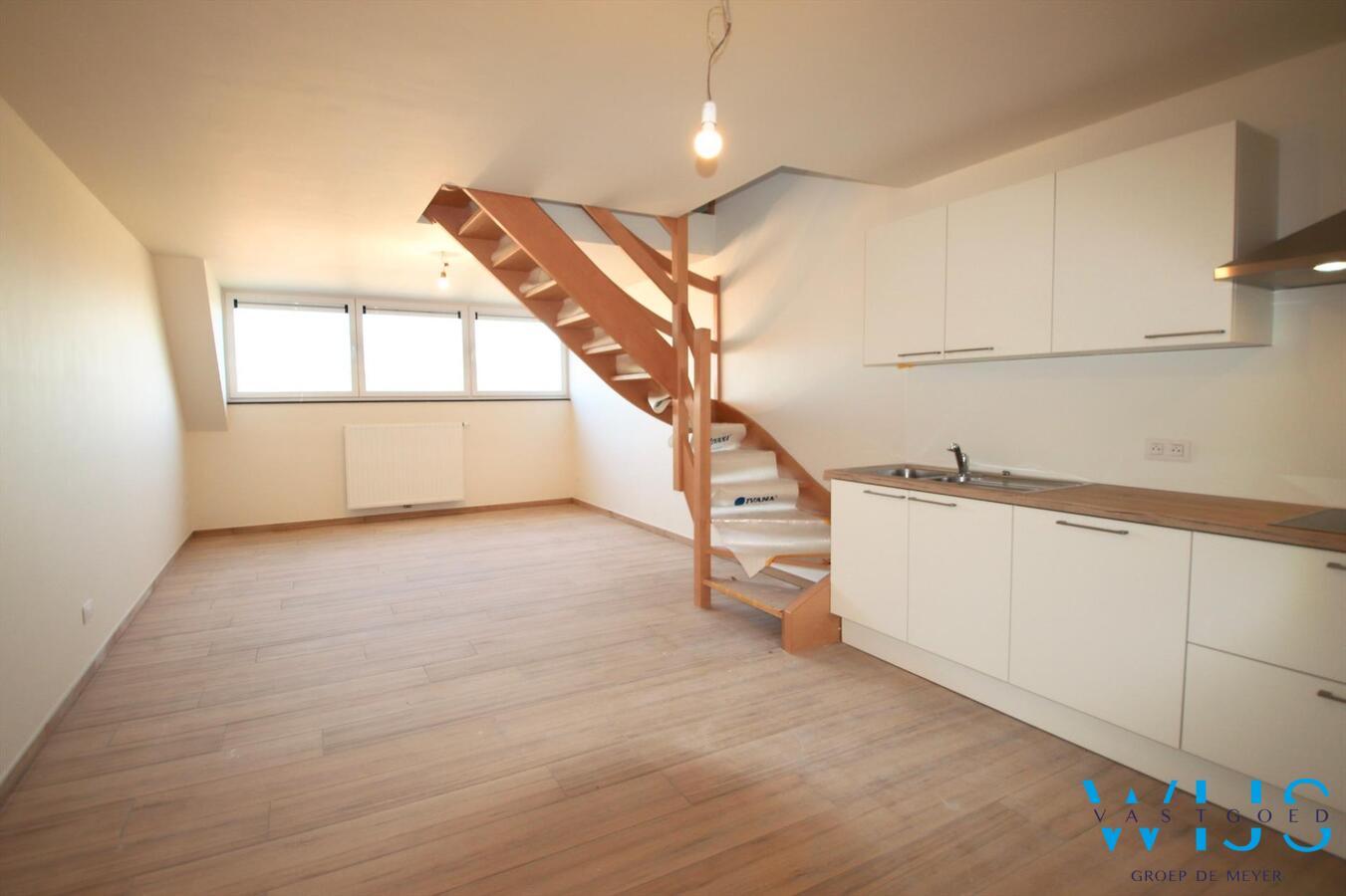 Duplexappartement met 4 slaapkamers &amp; zonneterras te Ertvelde! 