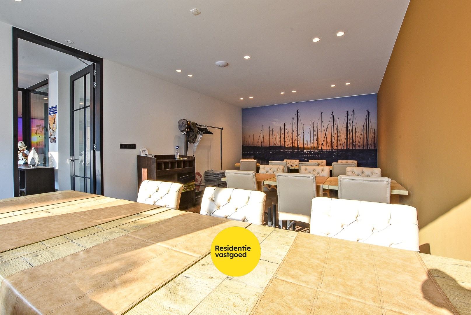 Restaurant 'De Haven' volledig gebouw met mogelijheden vlakbij de kaai gelegen op 313 m². 