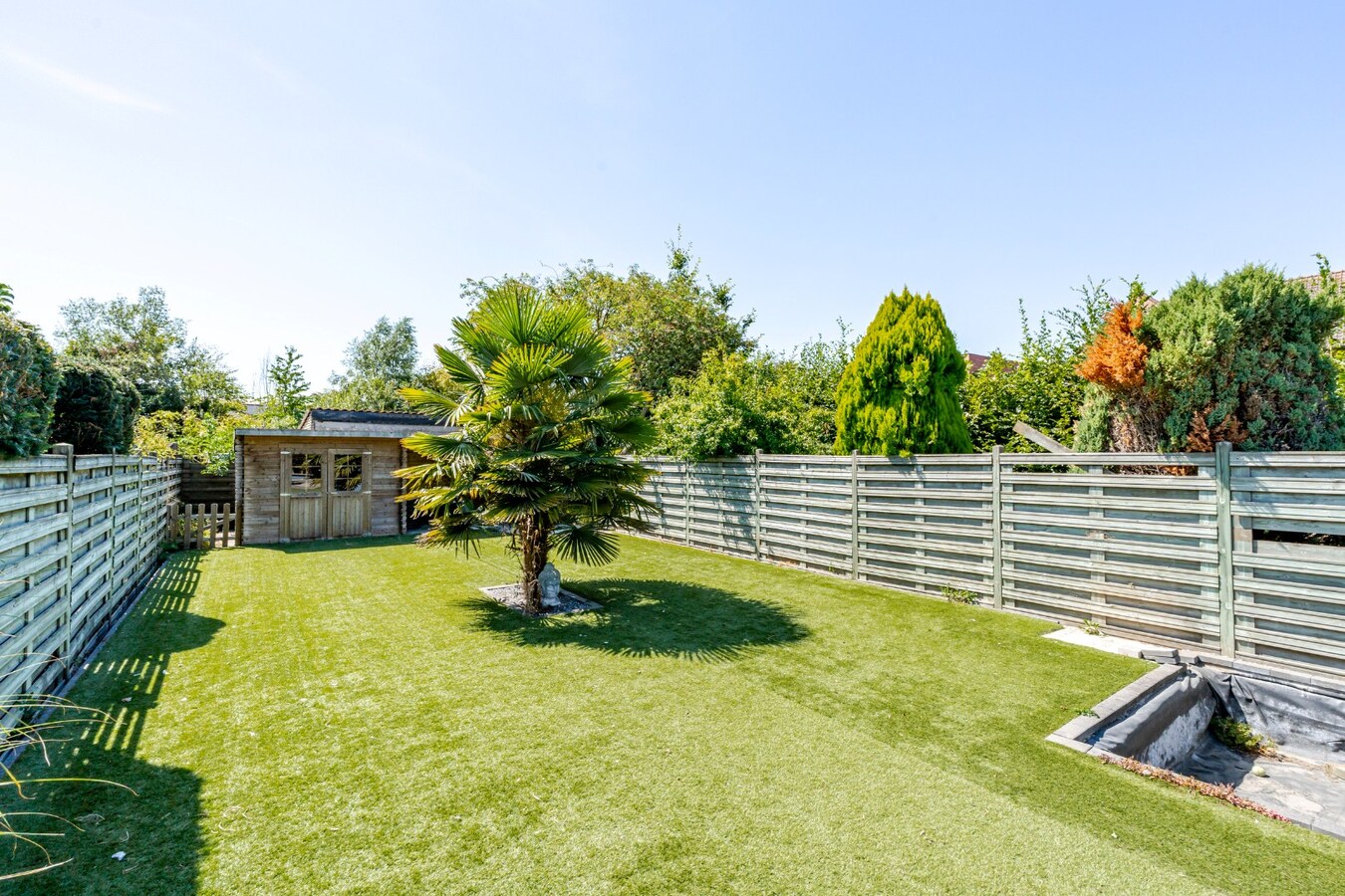 Karaktervolle woning op toplocatie in Zomergem met polyvalente ruimte 