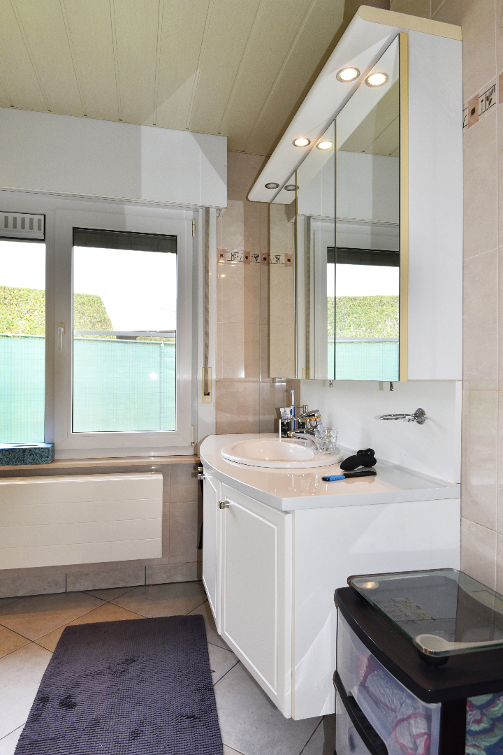 Bungalow met 2 slpks, garage en tuin te Maldegem 