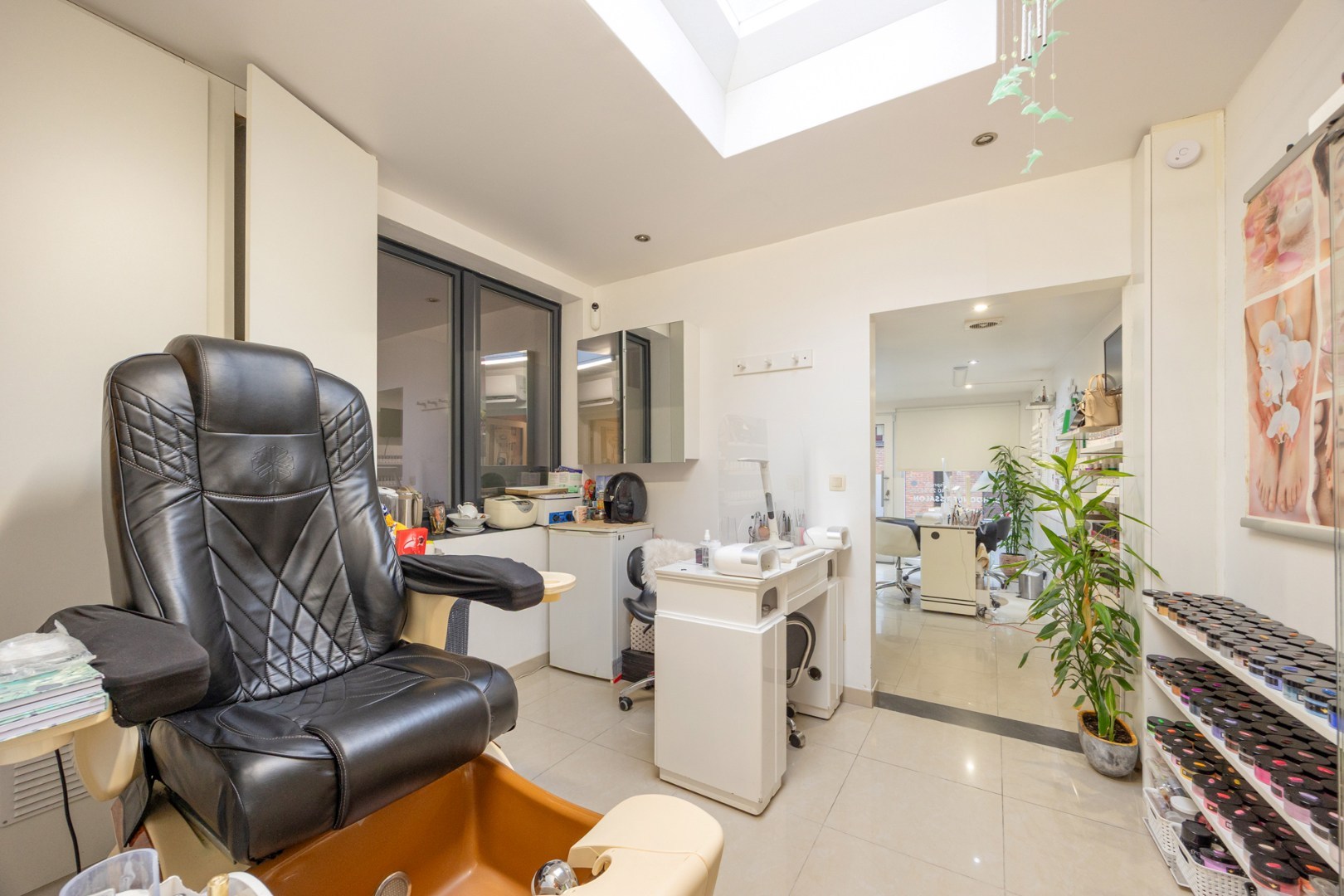 Ruime woning met praktijkruimte 