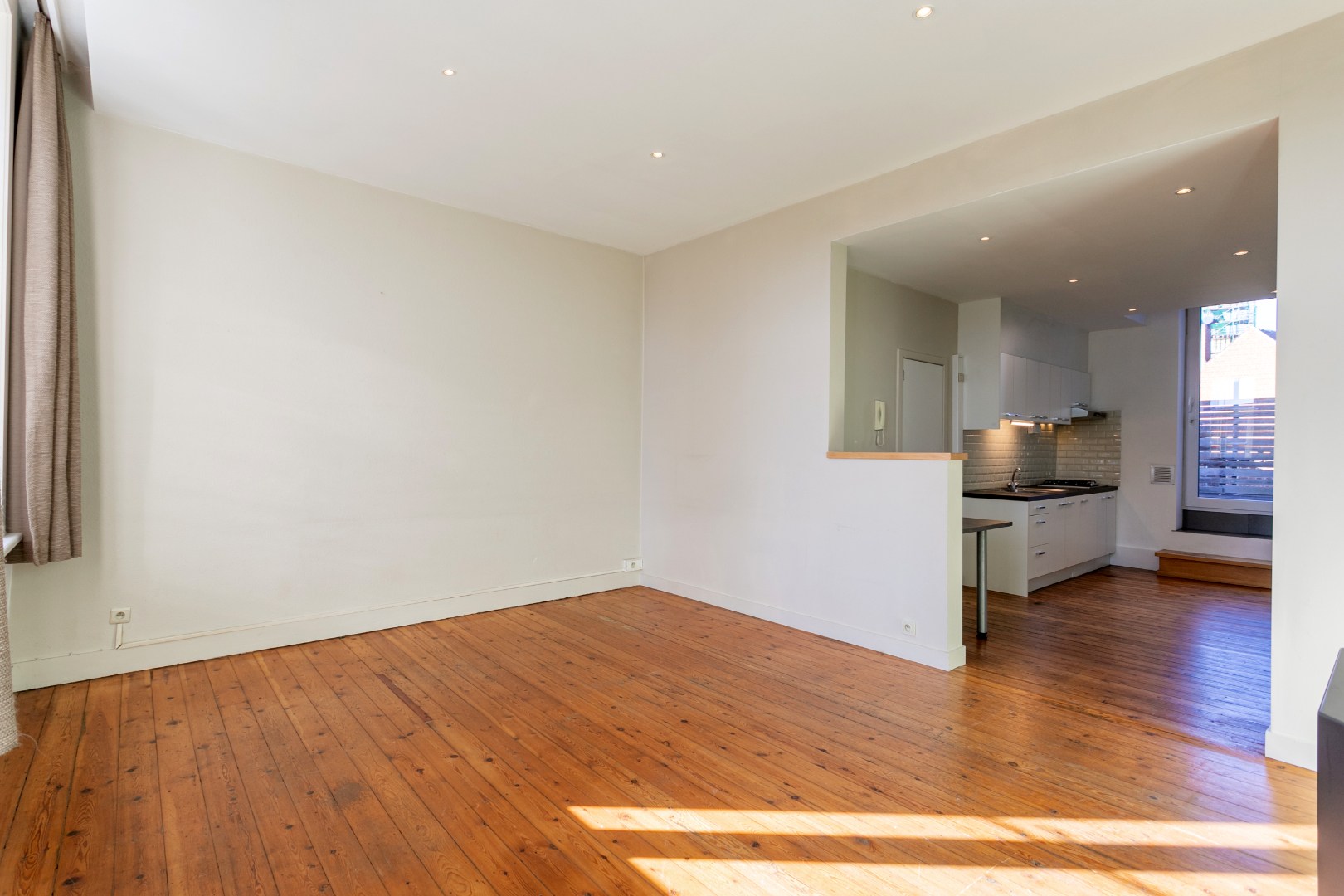 Duplexappartement in het hart Halle te koop met 2 slpks 