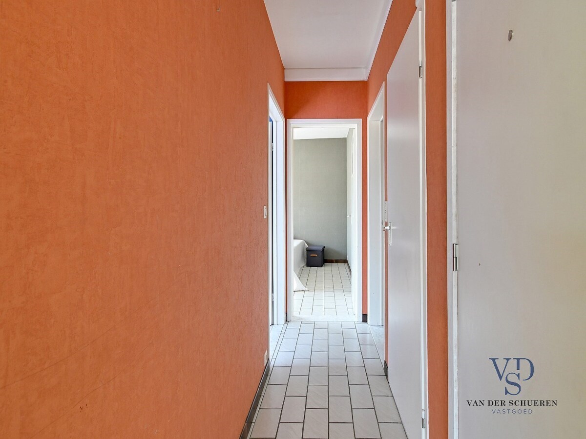 Lichtrijk appartement centrum Gavere. 