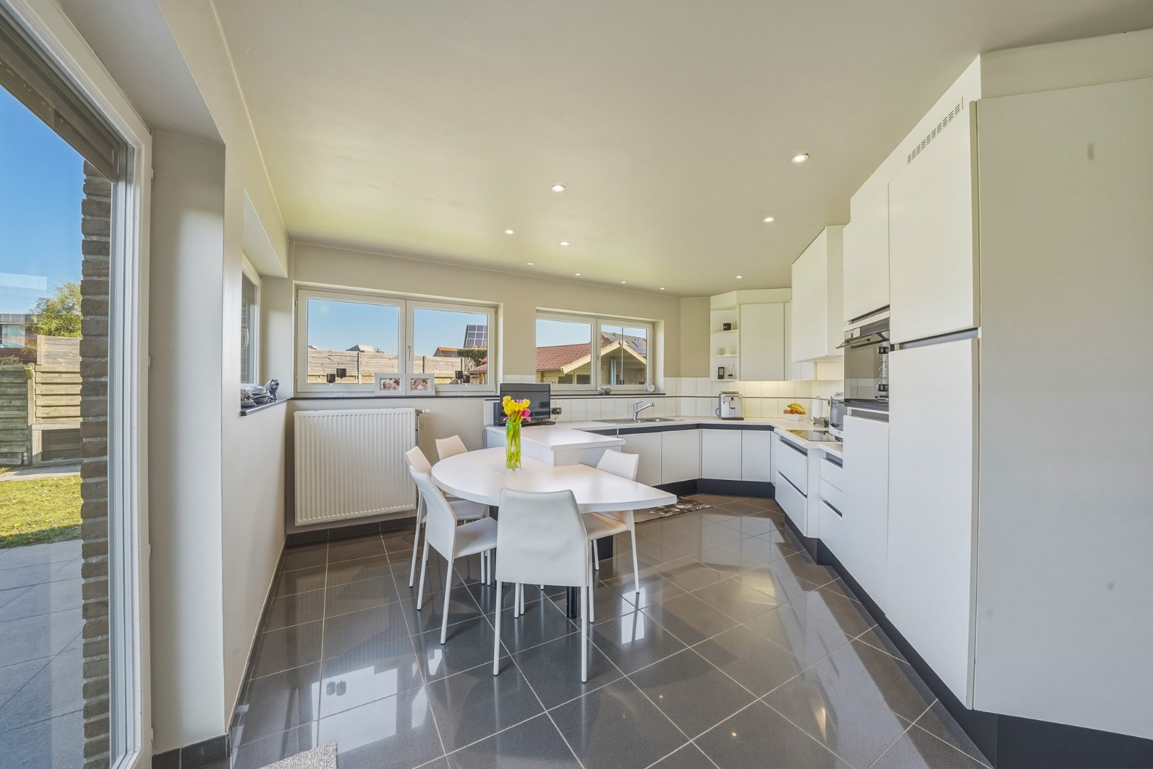 Ruime alleenstaande woning nabij zee en strand! 