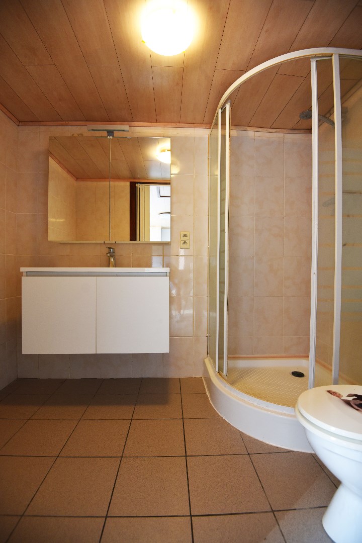 Charmante rijwoning met tuintje te centrum Eeklo 