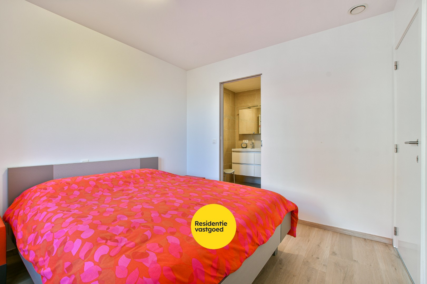 Instapklaar 2-slaapkamerappartement nabij duinen en strand in Vosseslag (De Haan) 