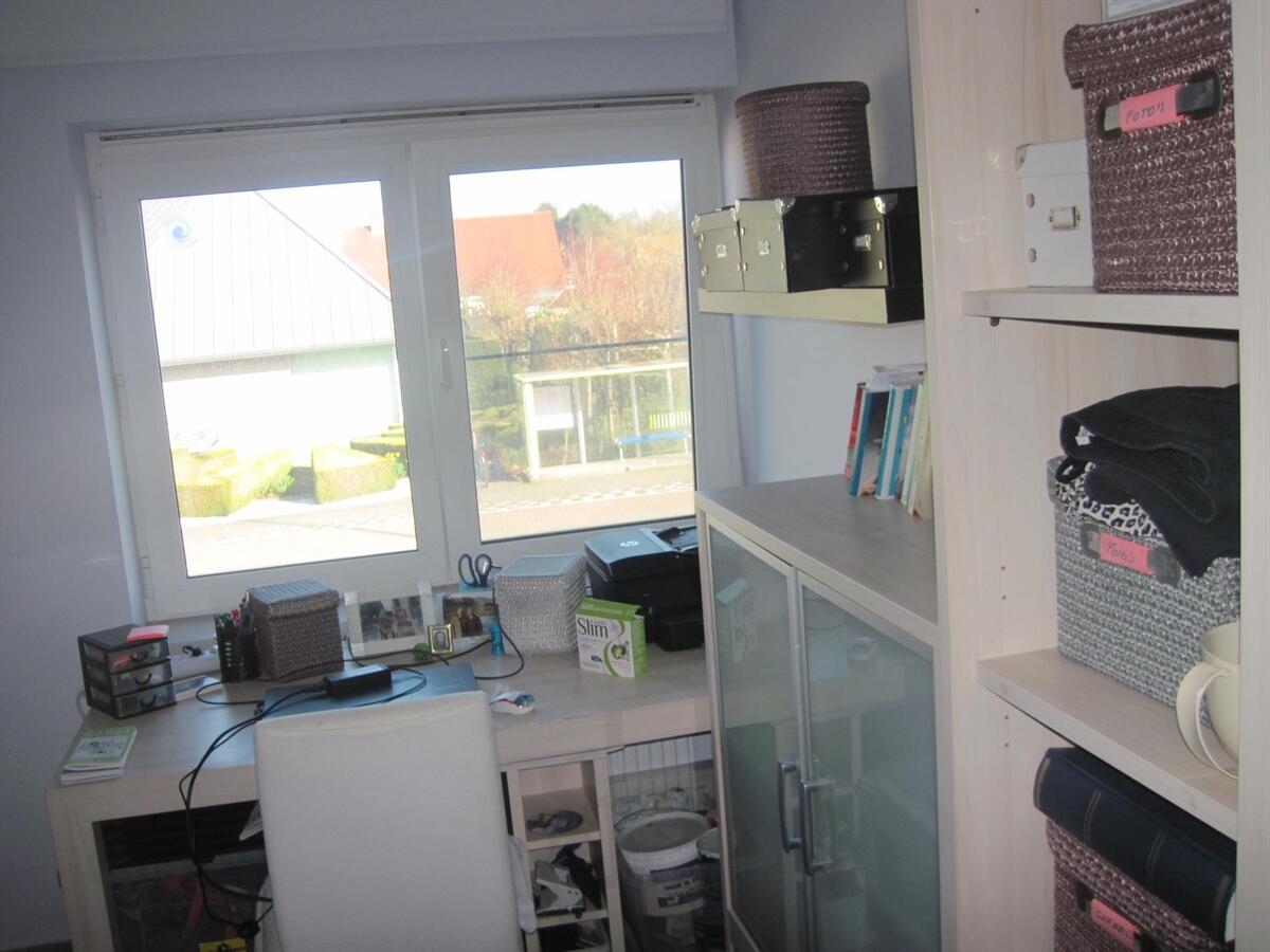 Ruim 2-slp-appartement met groot zonneterras én garage. Geen vaste kosten ! 