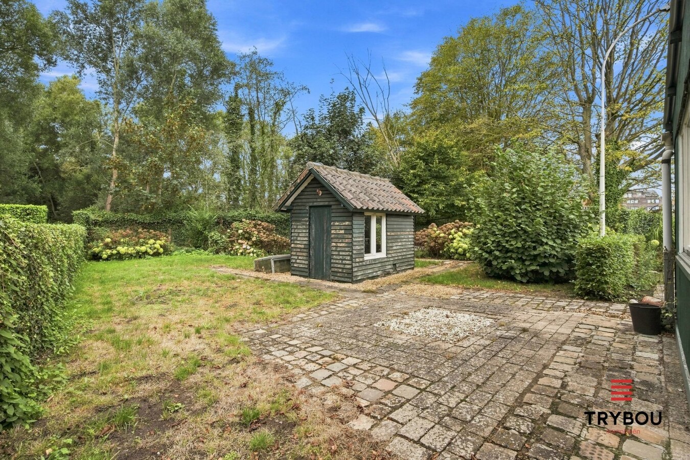 Ruime alleenstaande villa op een royaal perceel van 1265m² 