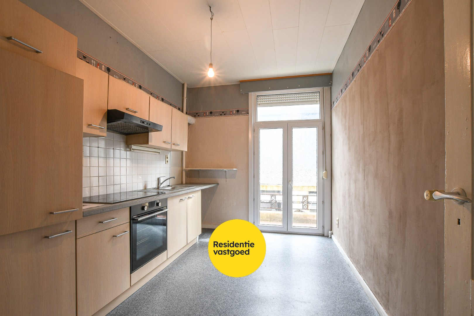 Handelswoning met 3 appartementen te koop in hartje Blankenberge! 