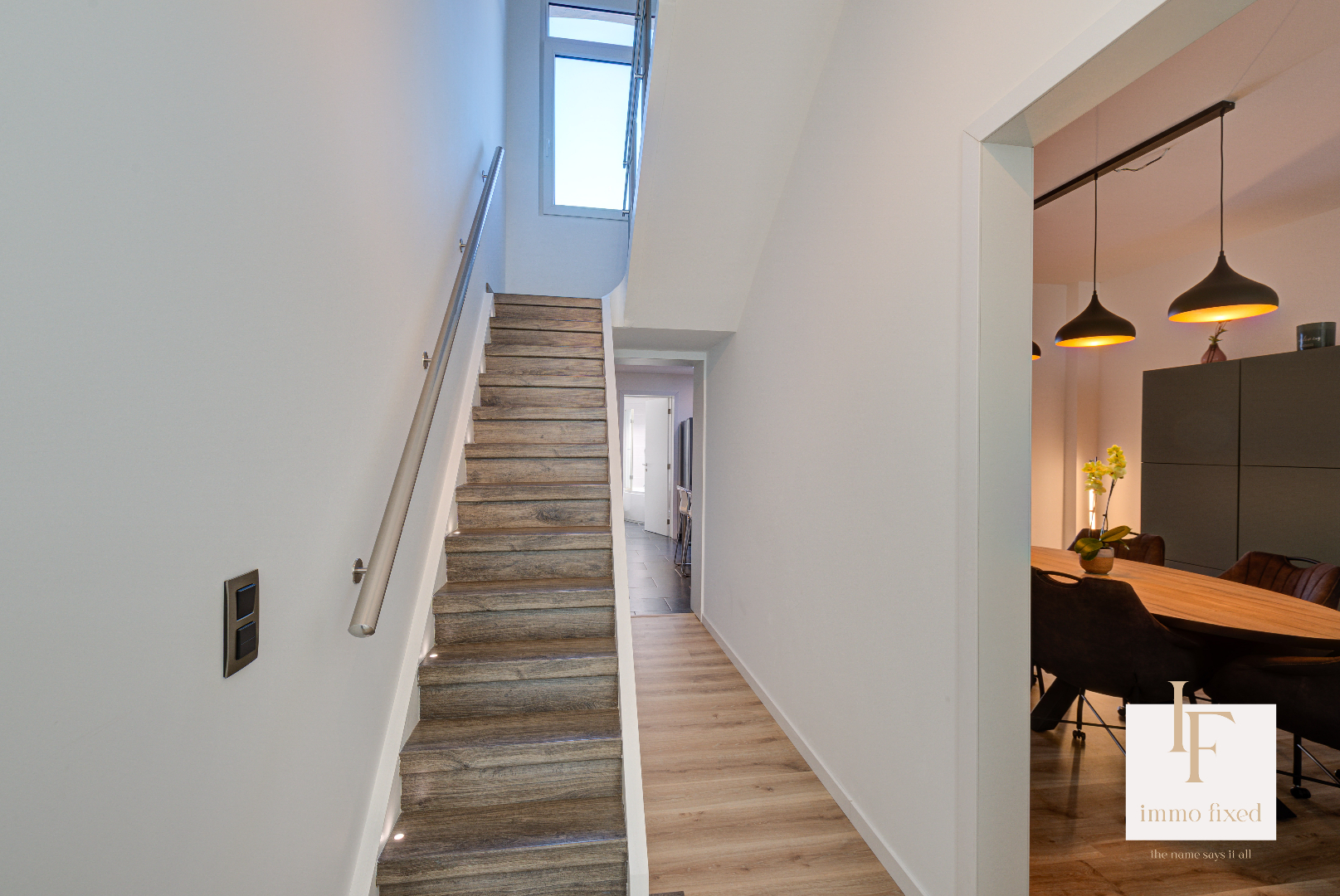 Instapklare woning met 2 SLKS te Schoten! 