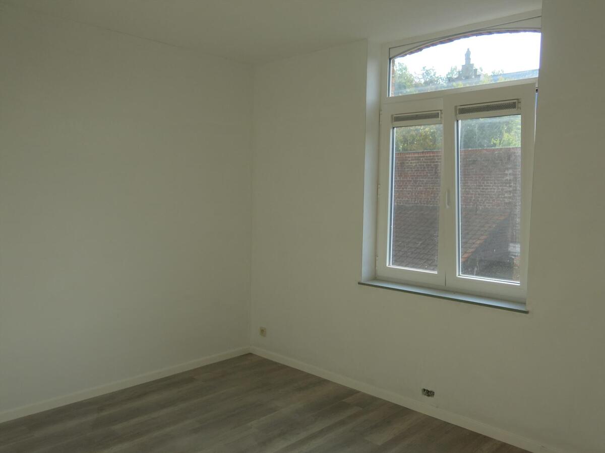 Verrassend ruime stadswoning met 4 slaapkamers en stadstuintje 