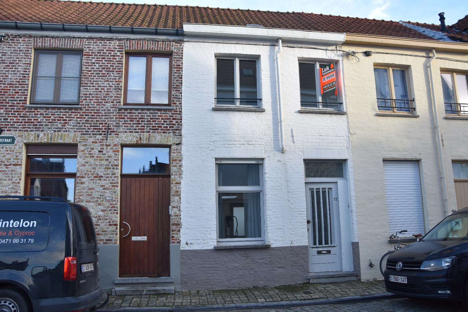 Opgefriste rijwoning met stadskoertje 