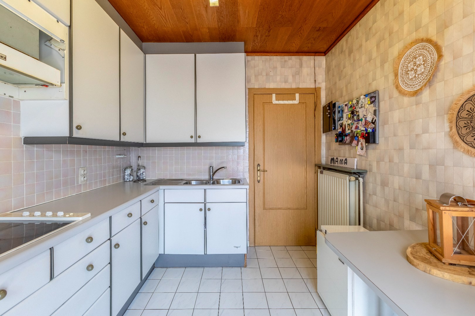 Op te frissen woning te Drongen 