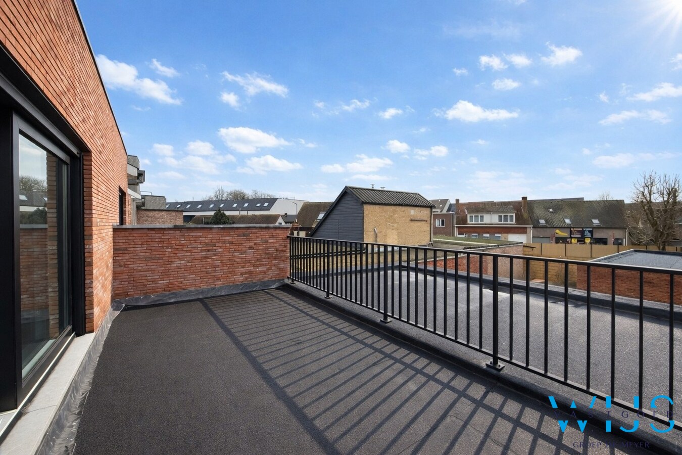 Drieslaapkamer appartement met garage in hartje Ertvelde ! 