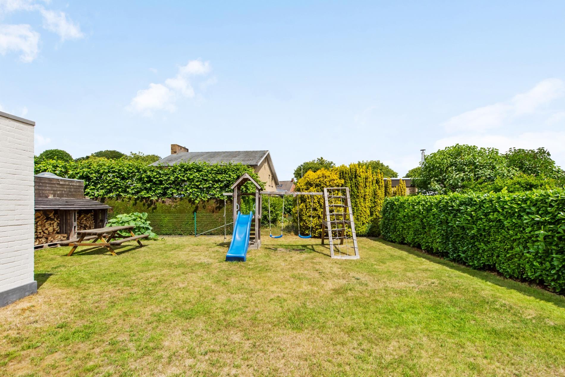 INSTAPKLARE VILLA OP ZEER CENTRALE LIGGING 