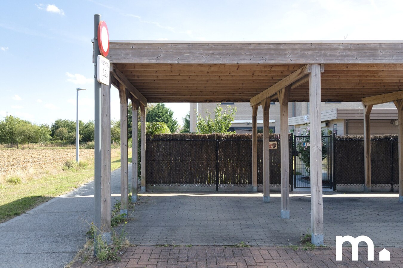 Recente woning met open zicht en rustige ligging te Kuurne ! 