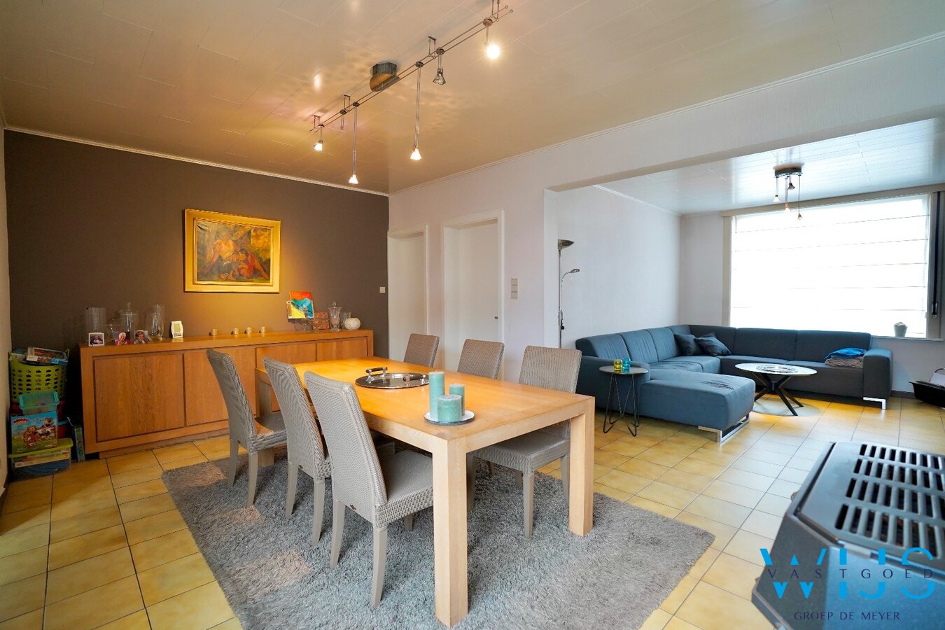 Stevig woonhuis aan de rand van het centrum van Sleidinge 