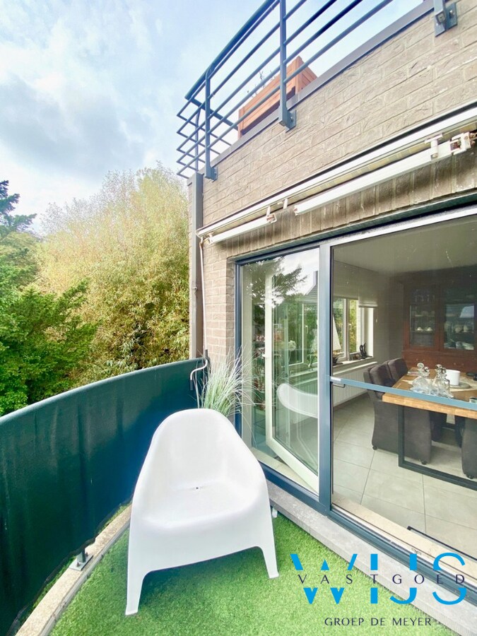 Instapklaar appartement met terras en aparte garage te ERTVELDE ! 