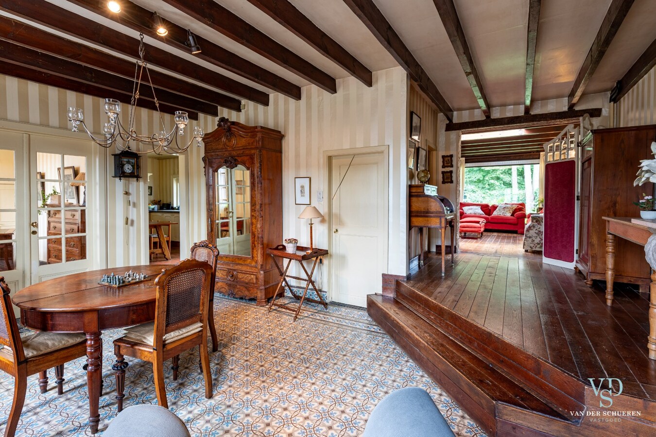 Charmante woning nabij centrum Gavere (op ca. 1255 m²) 