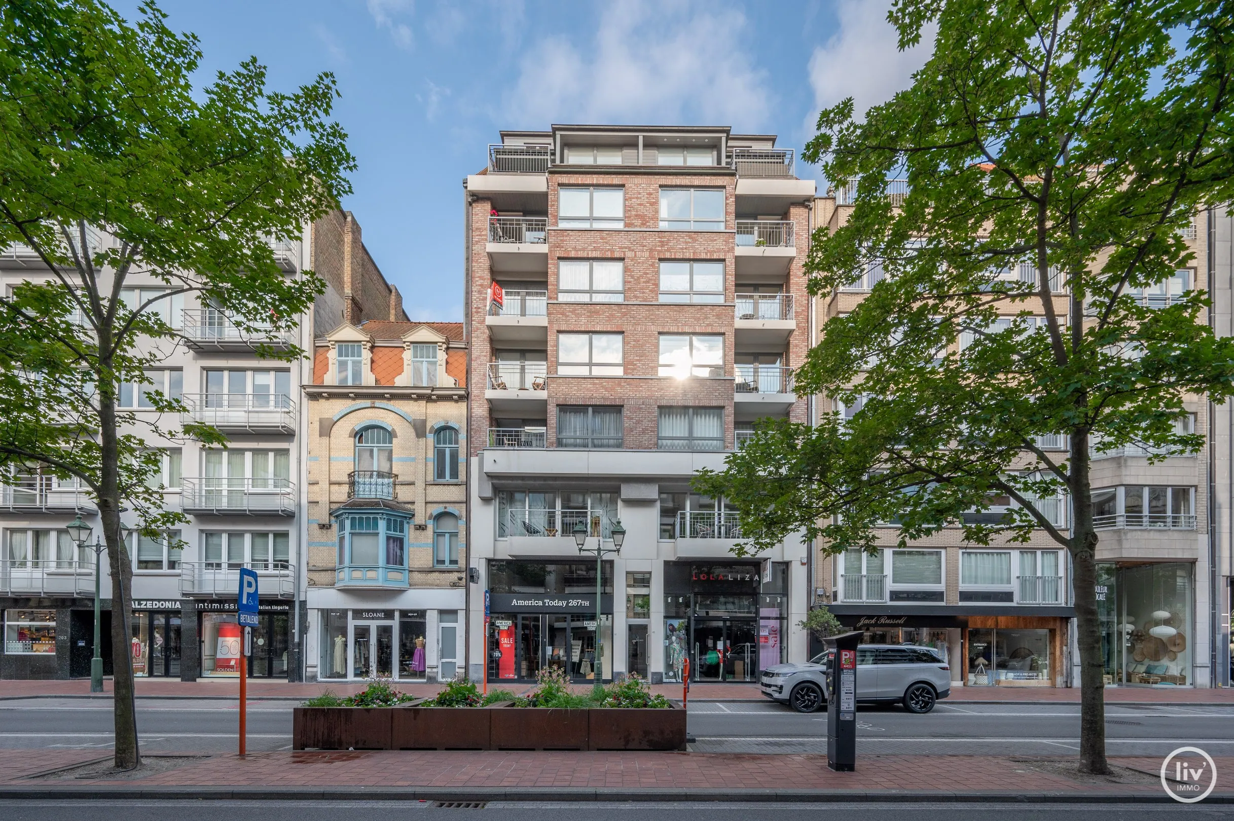 Prachtig ruim 2-slaapkamer appartement centraal gelegen op de Lippenslaan te Knokke.