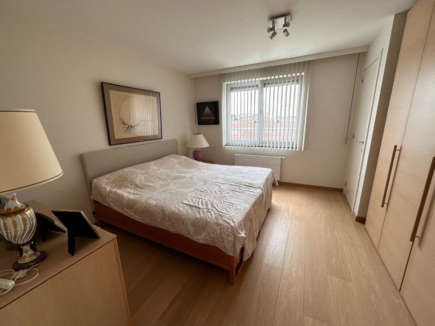 RUIME DUPLEX PENTHOUSE MET TERRASSEN OP TOPLIGGING 