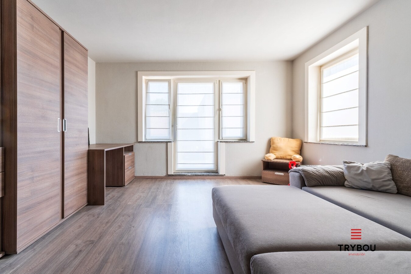 Gezellige en ruime woning met tuin - instapklaar in het hart van Ledegem 