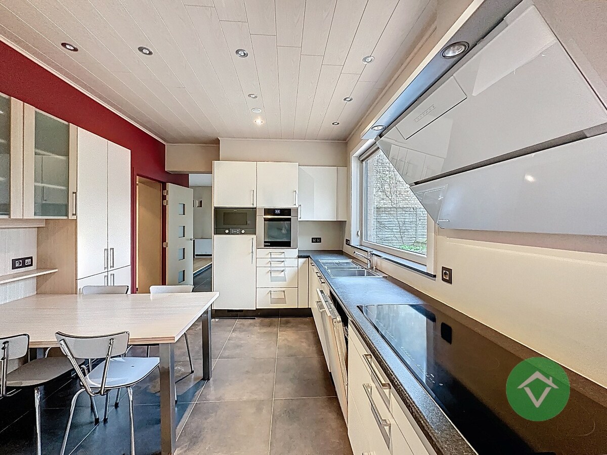 Handelspand met woonst op topligging in Gistel 