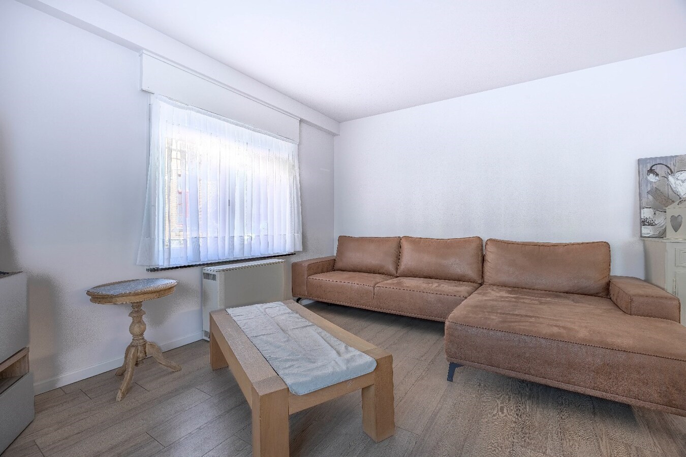 Instapklaar tweeslaapkamerappartement vlakbij de zeedijk. 