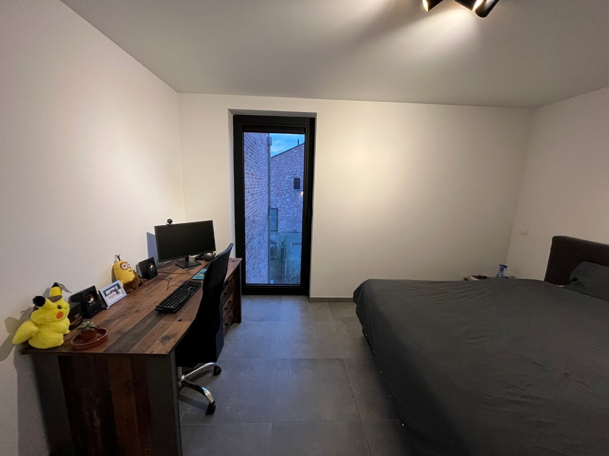 Nieuwbouwwoning in woonerf, hartje Gavere 