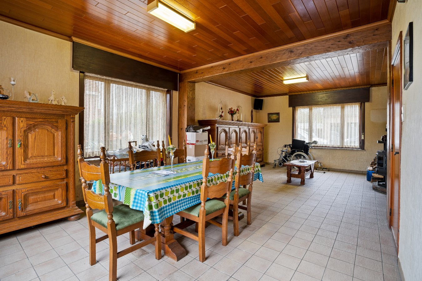 Alleenstaande woning met loods in Jonkershove. 