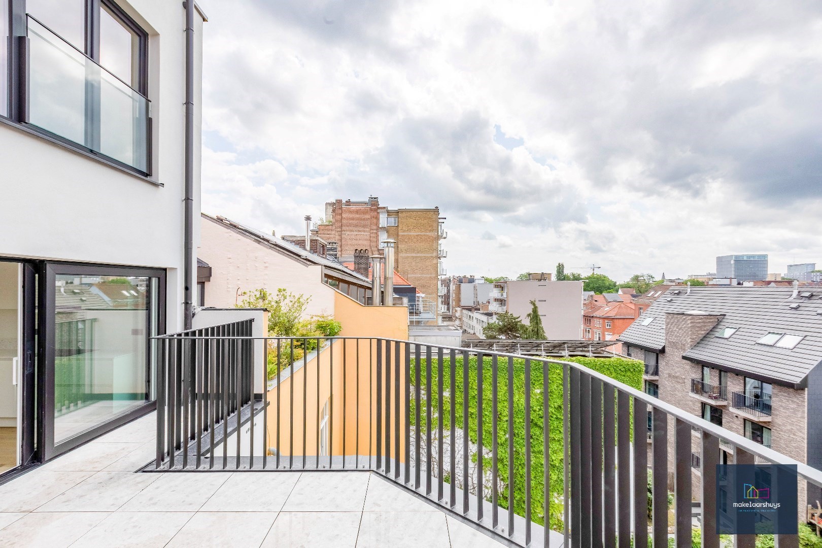 Prachtige penthouse met 2 slaapkamers en  groot terras met uniek uitzicht 