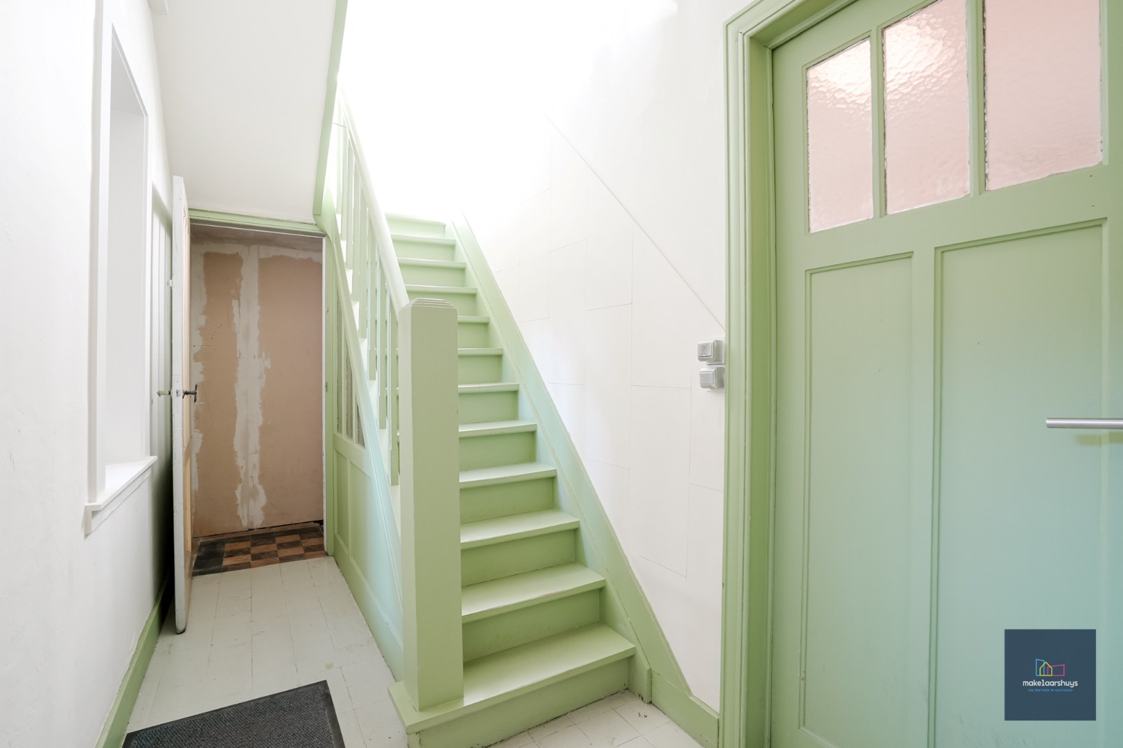 Karaktervolle eigendom met handelsruimte en renovatiepotentieel 
