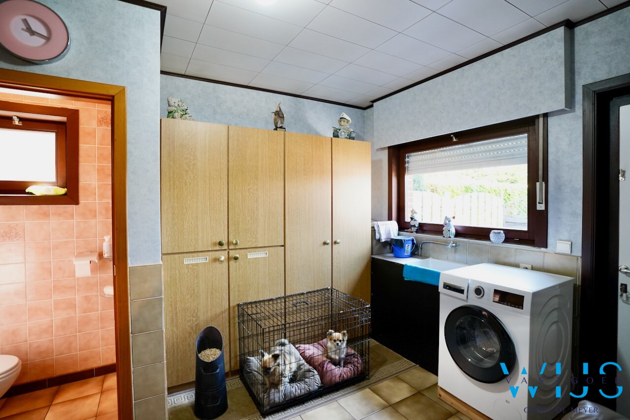 Woonhuis op 1000m² in hartje Ertvelde ! 