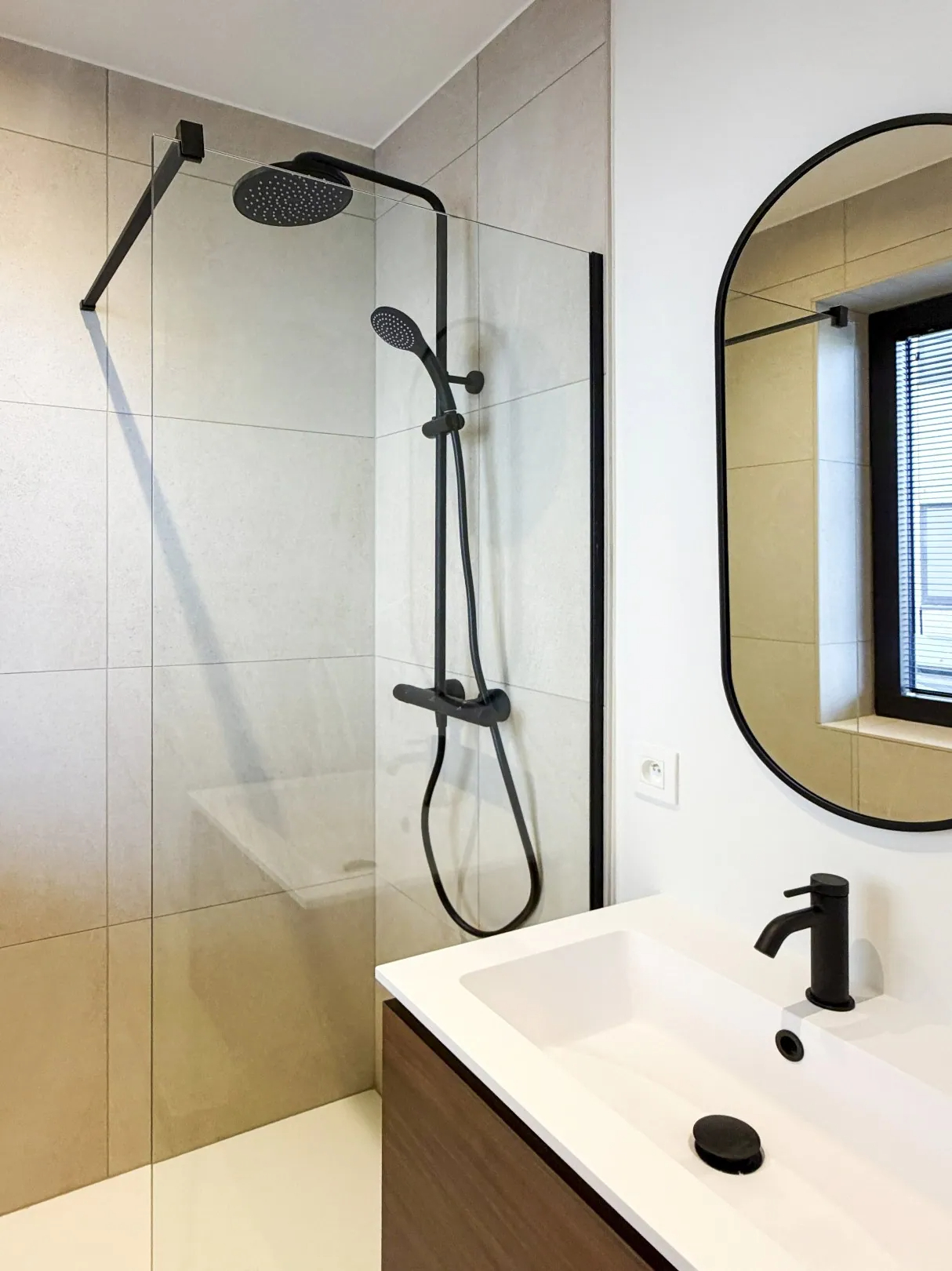 OPENDEURDAG Zaterdag 17/10  (10u-12u) te Knokkestraat 683: Centraal gelegen nieuwbouw-appartement in de residentie Maurice (met mogelijkheid tot aankoop van een inpandige autostaanplaats). 