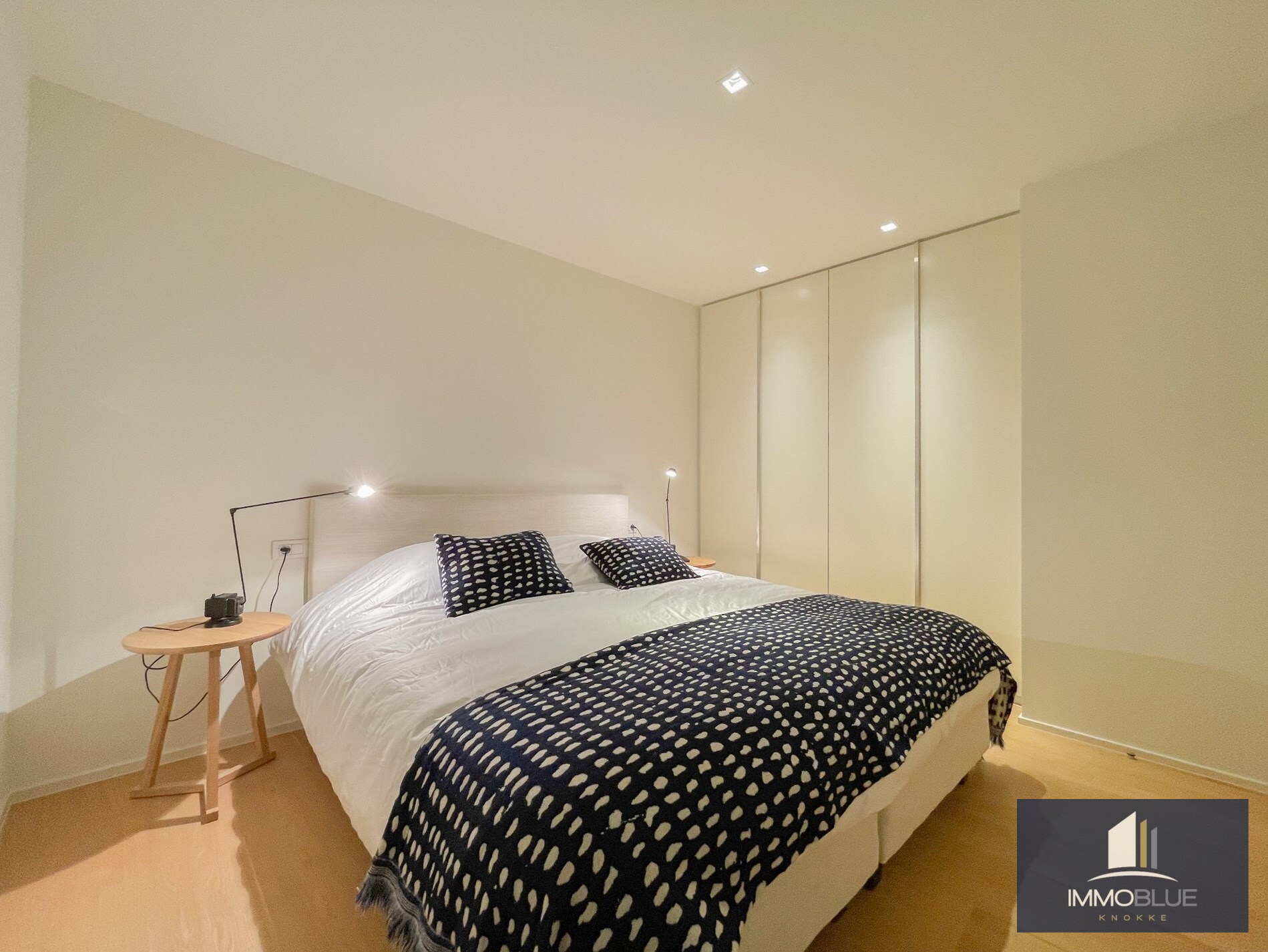 Appartement met zijdelings zeezicht en een ruim zuidwest gericht terras. 