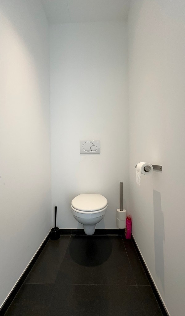 Handelspand met garage te koop in Merelbeke-Melle