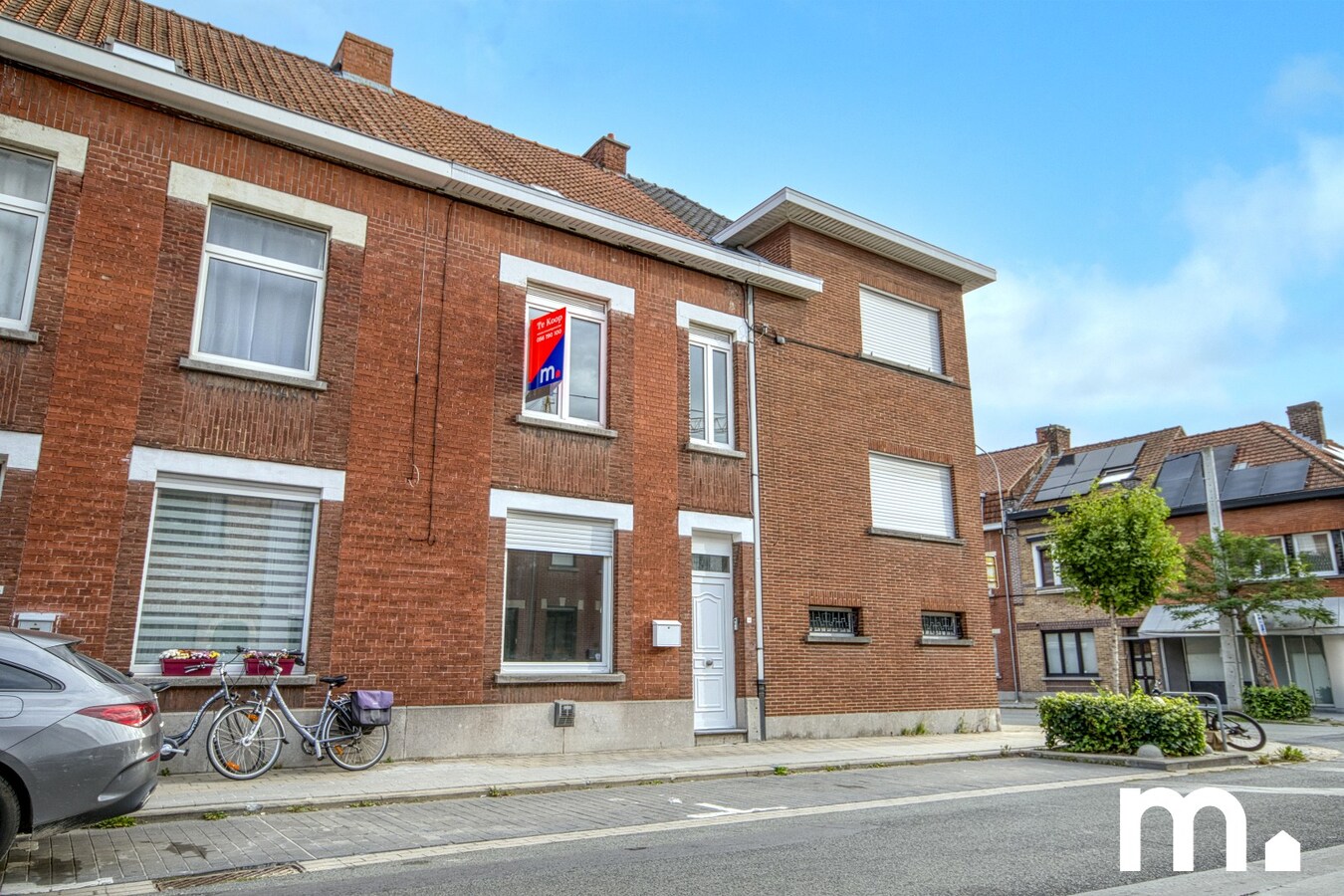 Instapklare woning nabij de Leieboorden in Kortrijk te koop ! 