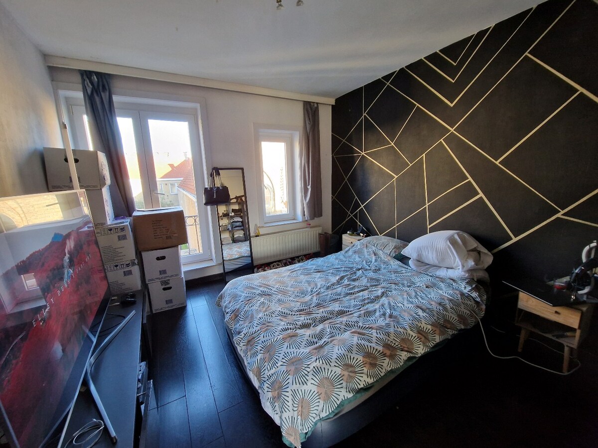 Opbrengsteigendom te koop in hartje Veurne – netto rendement 3,5% 