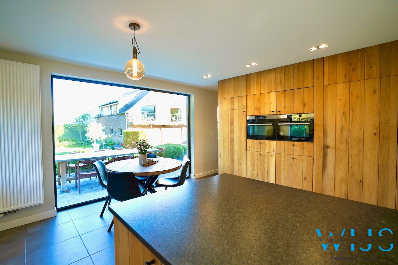 Prachtig ruim woonhuis met volwaardig bijgebouw ! 